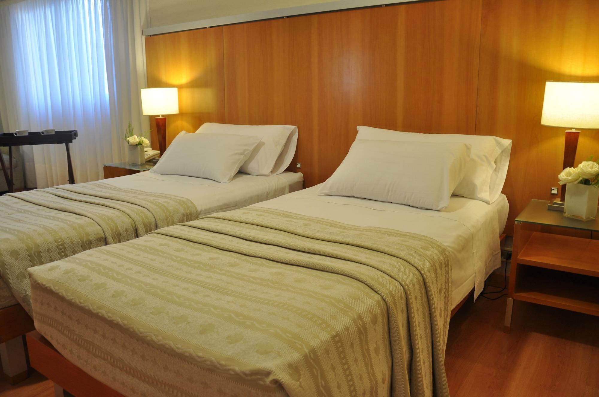Hotel Solans Presidente Rosario Ngoại thất bức ảnh